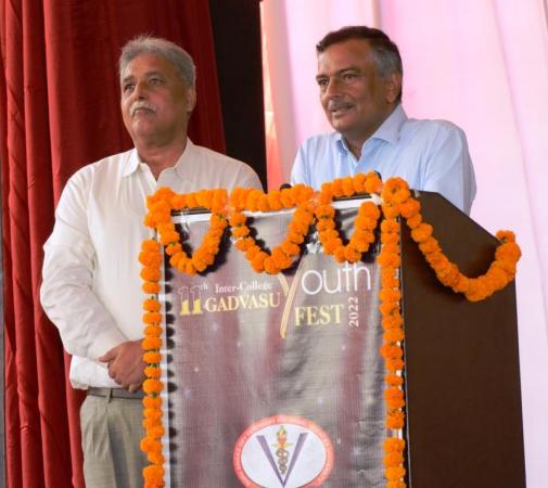  Dr. Inderjeet Singh, Vice-Chancellor GADVASU addressing students in 11th Youth Festival